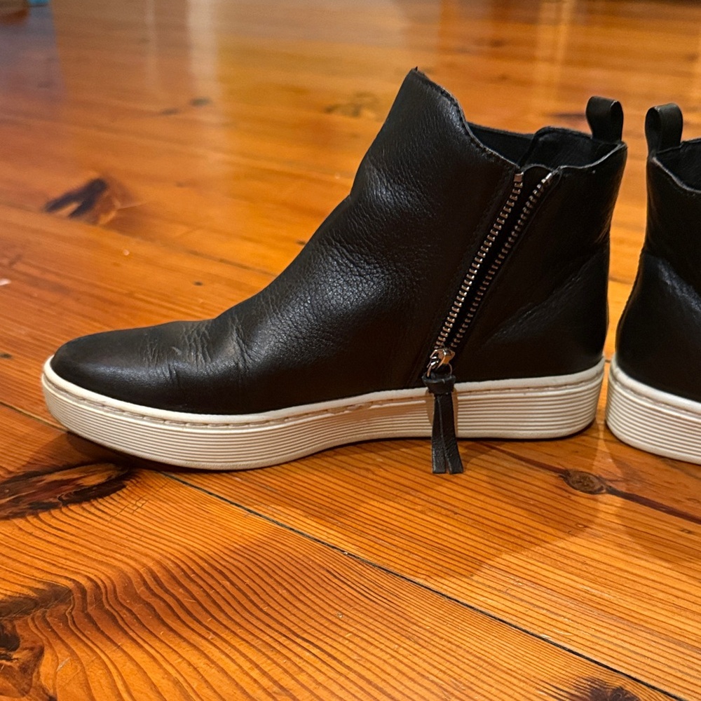 Sofft Black Leather Ankle Booties with White Soles - Picture 6 of 8